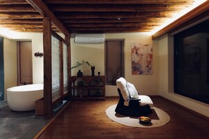 Double Room, 1 Queen Bed, Sea View | Free WiFi, bed sheets