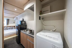 Twin Room, 2 Double Beds, Non Smoking | Blackout drapes, free WiFi