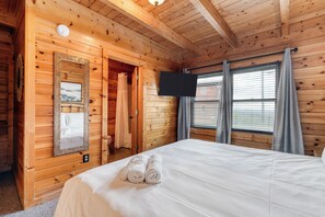 2 soverom, strykejern/-brett, wi-fi (inkludert) og sengetøy