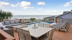 Outdoor dining - Oceanfront w/ Pool, Panoramic Deck Views, 5BDR | Folly Ocean Breeze by AvantStay (Folly Beach)