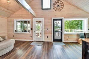 Suíte | 3 quartos, acesso à internet de alta velocidade