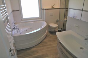 Ducha, bañera de hidromasaje