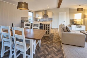 House | 2 bedrooms - Host Stay Hazelwood Deluxe Lodge (Hexham)