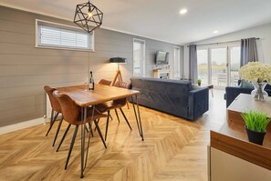 2 bedrooms - Host Stay Alder Spa Lodge (Hexham)