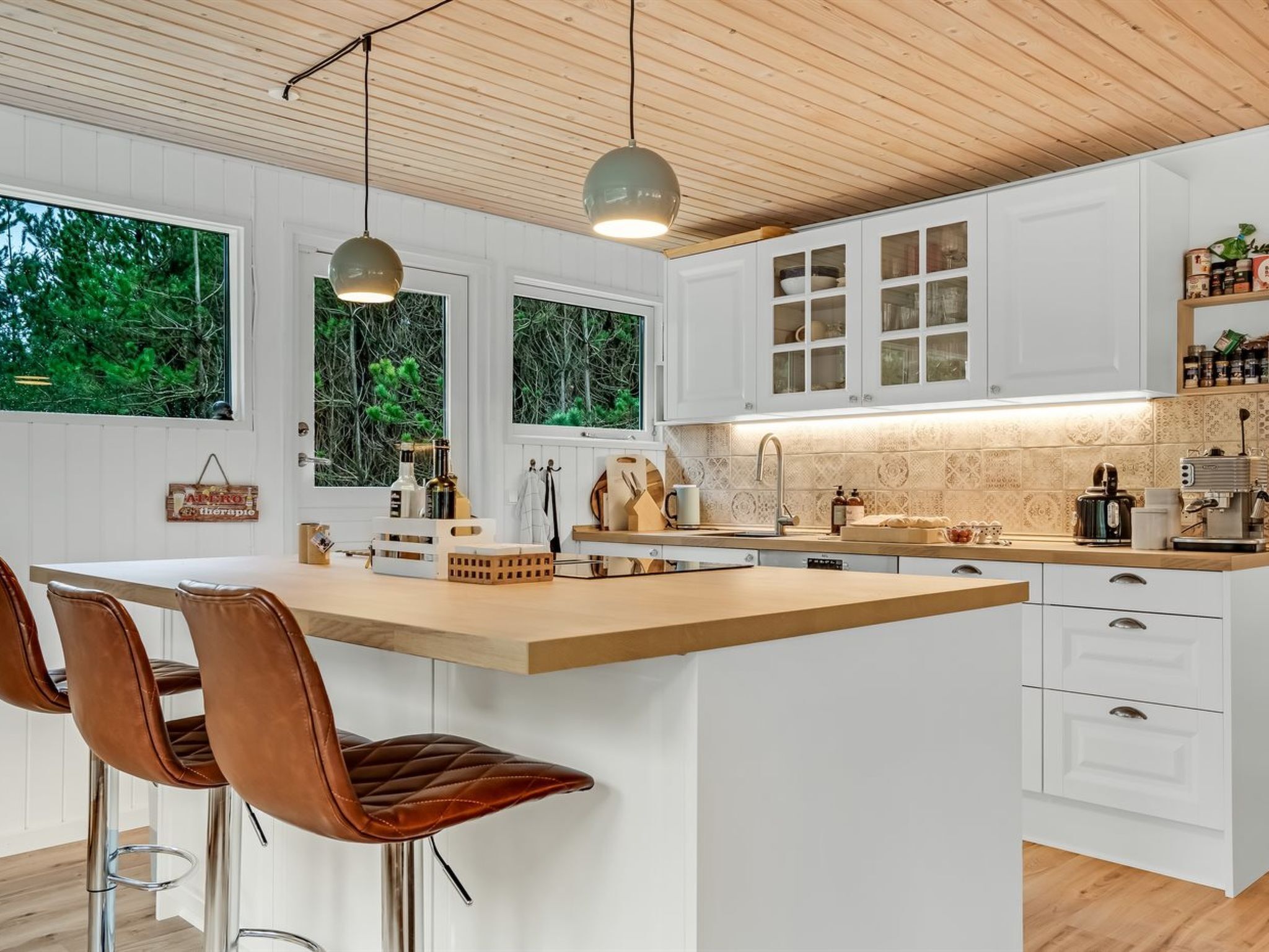 Frigorifero, lavastoviglie, pentole/stoviglie/utensili