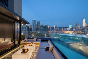 Premier Suite, Hill View | In-room safe, desk, laptop workspace, soundproofing