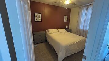 1 bedroom, iron/ironing board, WiFi, bed sheets