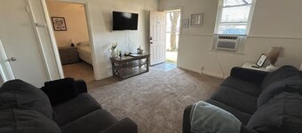 1 bed duplex near downtown Belleville next to heart garden and long story coffee