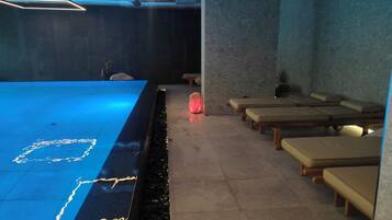 Seasonal outdoor pool, pool umbrellas, sun loungers