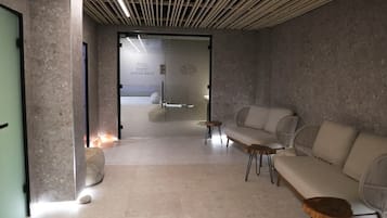 Sauna, steam room, massages