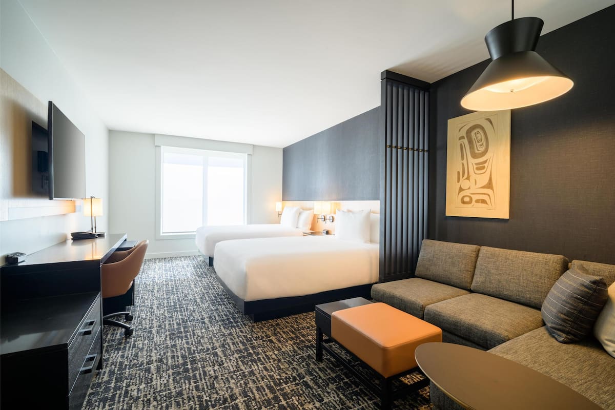 Room, Multiple Beds (High Floor)