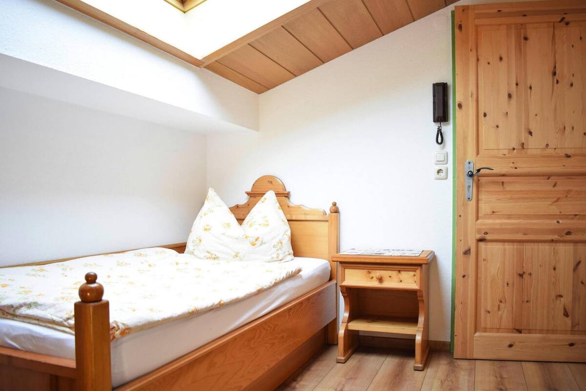 1 dormitorio y mobiliario individual