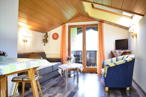 Appartement Classique, 1 chambre | Salle de séjour