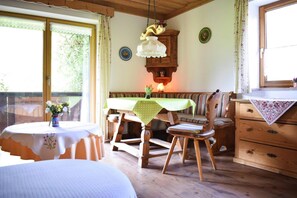 Dining - Apartment in Schonau am Konigsee in Top Location (Schoenau am Koenigssee)