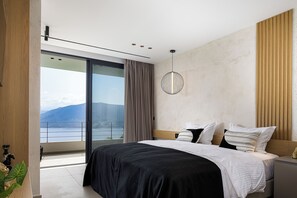 6 bedrooms, iron/ironing board, travel cot, free WiFi - Retreat to Ethereal Luxury and Wellness: by etouri (Chania)