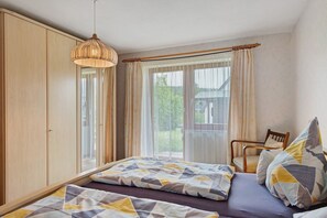 1 bedroom, free WiFi, bed sheets