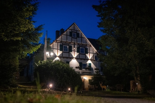 Ferienhaus 'Jachthuus' inmitten der Natur, Vollausstattung, exklusiv, großer Garten, Sauna