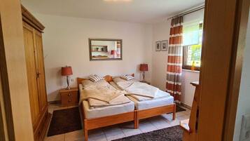 1 bedroom, free WiFi, bed sheets