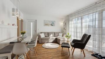 Tv, tv-spel, dvd-spelare och en stereo