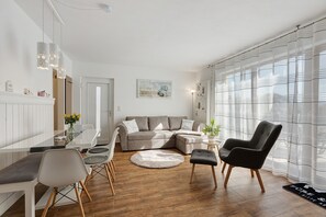 Televisión, videojuegos, reproductor de DVD, estéreo