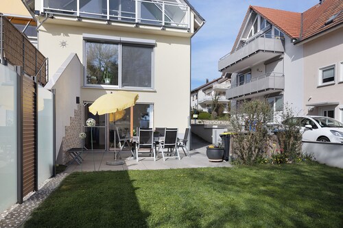 Lake House Bodensee – Boutique-Ferienwohnung mit Garten & 2 Bädern, hundefreundlich