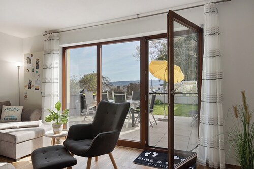 Lake House Bodensee – Boutique-Ferienwohnung mit Garten & 2 Bädern, hundefreundlich