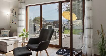 Lake House Bodensee – Boutique Holiday Apartment with Garden & 2 Bathrooms, Dog-Friendly