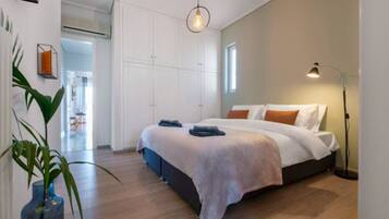 3 bedrooms, iron/ironing board, travel crib, WiFi