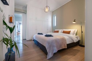 3 makuuhuonetta, silitysrauta/-lauta, vauvan matkasänky, Wi-Fi