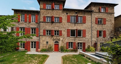 An exceptional house steeped in history to enhance your family memories