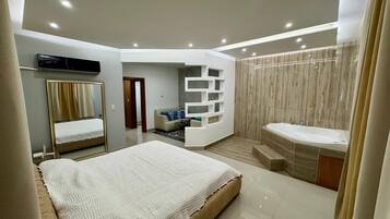 4 habitaciones, tabla de planchar con plancha, wifi y ropa de cama