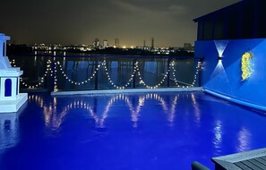 Pool - Santorini in Msia 3000sqft TownVilla, rooftop BBQ, sunset lakeview, 5BR, 13pax (Puchong)