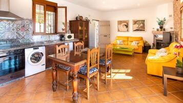 Casa, 3 habitaciones, terraza | Interior