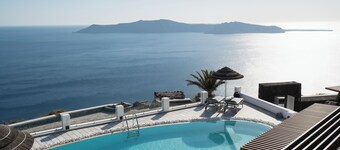 Two-Bedroom Caldera View with communal heated pool