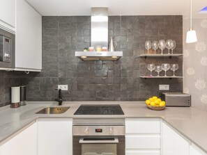 Fridge, microwave, oven, dishwasher