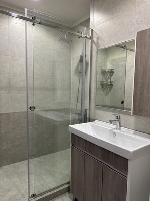 Hair dryer, towels, soap, toilet paper - Dushanbe Place - Great Location (Dushanbe)
