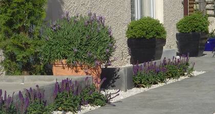 Aaron Glen Apartments - Maraig