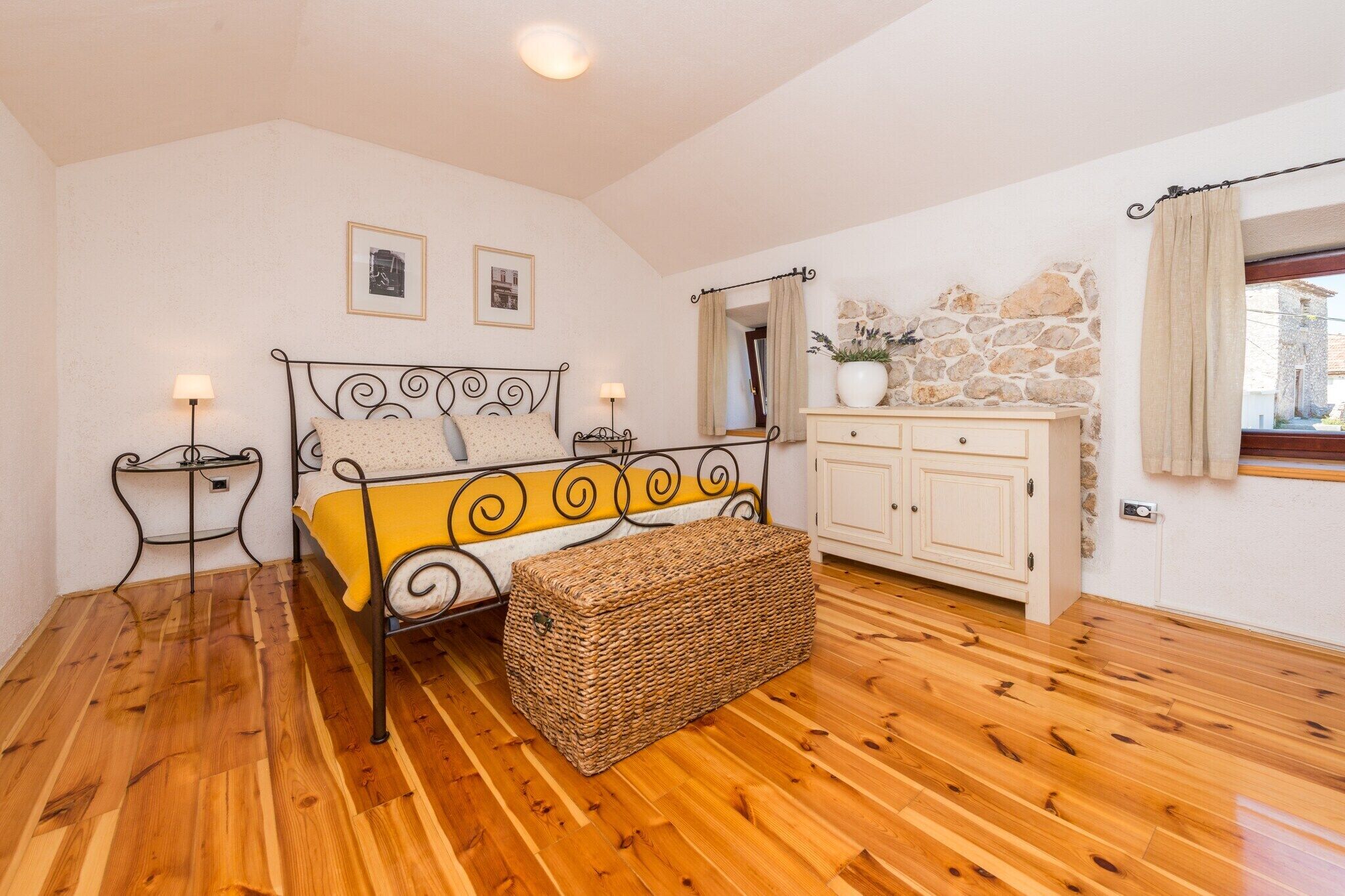 1 bedroom, WiFi (free)