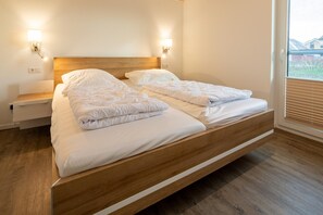 2 habitaciones y cuna de viaje 