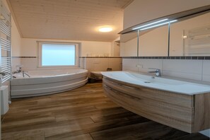 Douche, baignoire à remous