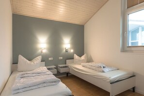 2 室のベッドルーム、旅行用ベビーベッド、WiFi (無料)