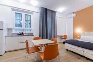 3 bedrooms, WiFi, bed sheets - APPARTAMENTO TRE CAMERE (Roma)