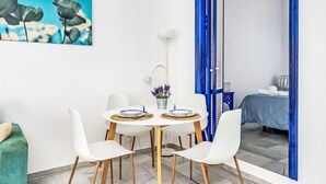 Rumah, 2 kamar tidur, teras | Tempat makan