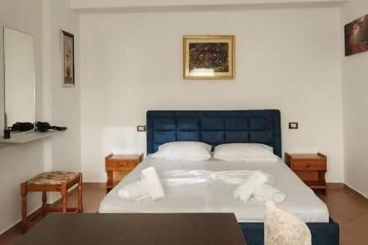 Apartment with Sea View | Premium bedding, in-room safe, soundproofing, free WiFi