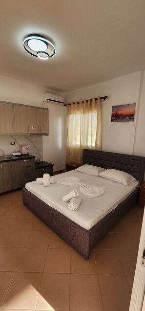 Apartment with View and Balcony | Roupas de cama premium, cofres nos quartos, quartos à prova de som