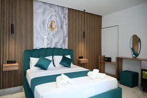 Double Room with Park View | Luxe beddengoed, een kluis op de kamer, geluiddichte muren, gratis wifi