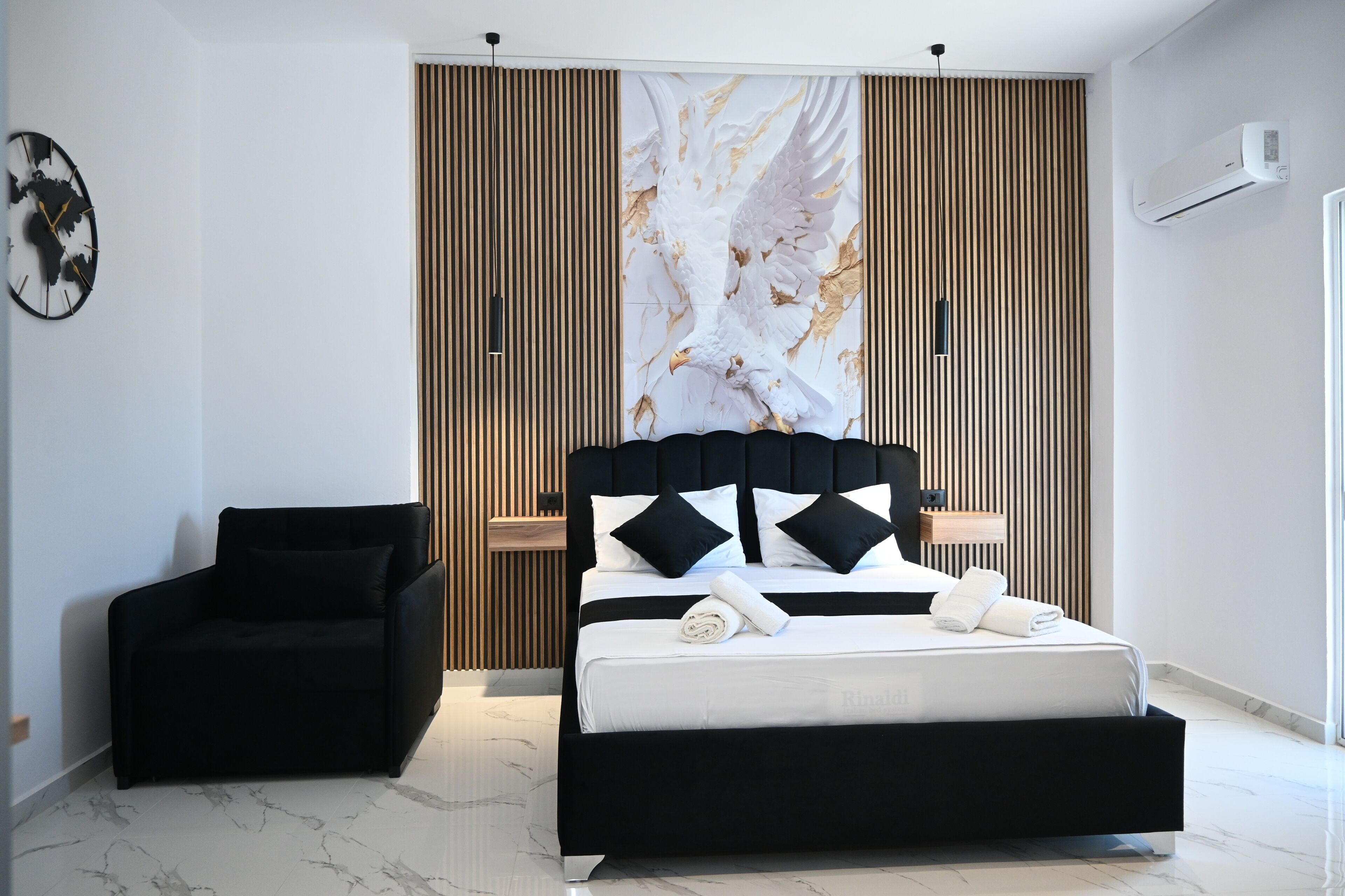 Tweepersoonskamer, uitzicht op zee | Luxe beddengoed, een kluis op de kamer, geluiddichte muren, gratis wifi