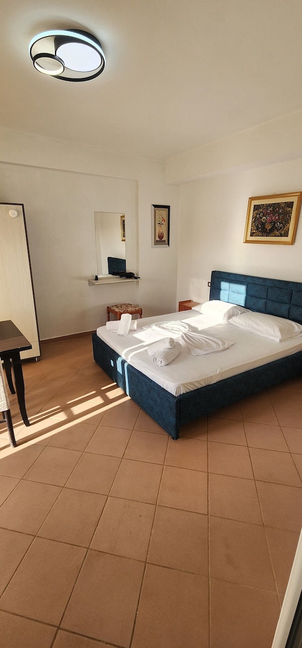 1 slaapkamer, luxe beddengoed, een kluis op de kamer, geluiddichte muren