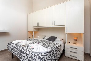 1 多间卧室、熨斗/熨衣板、WiFi、床单