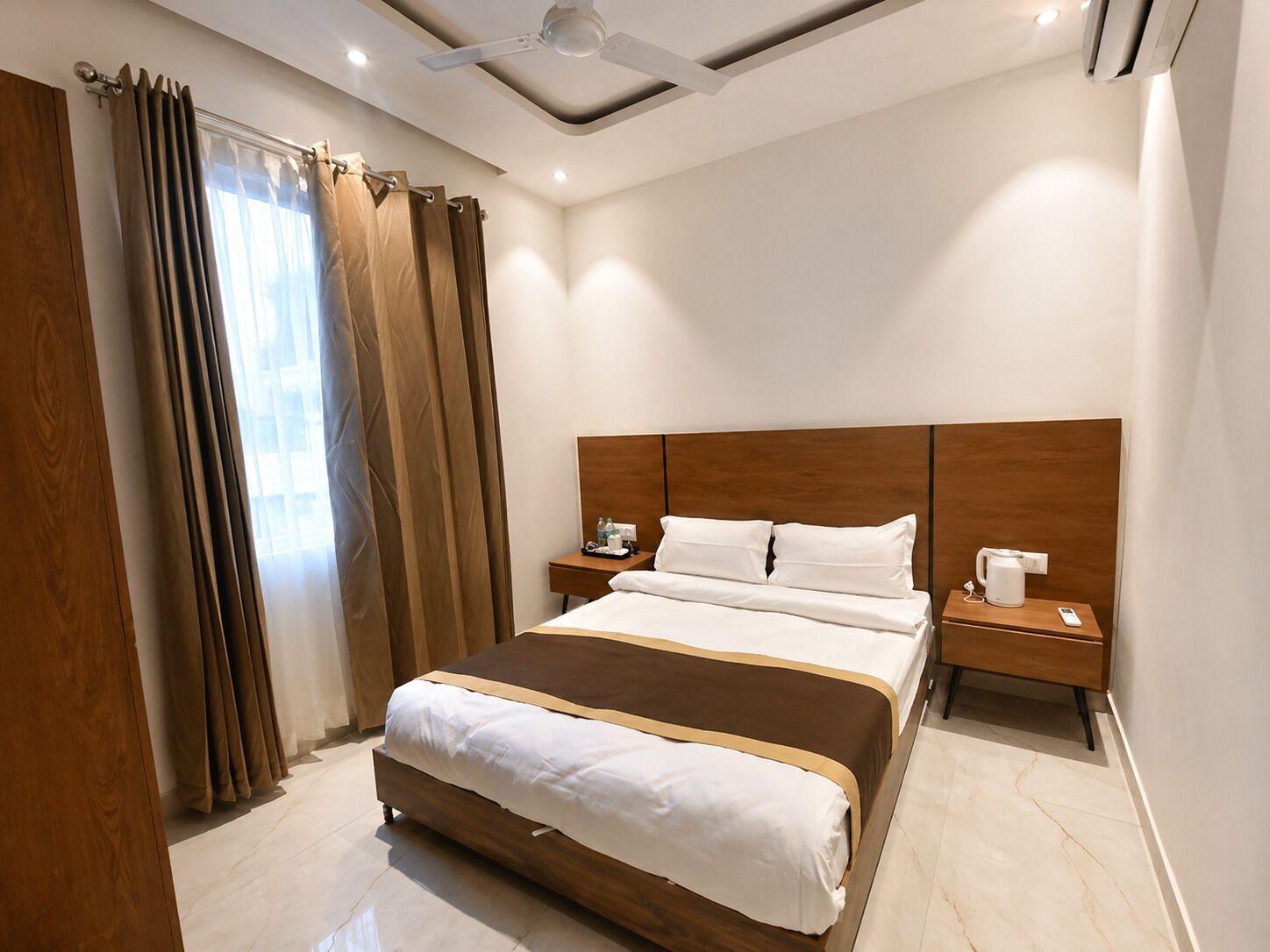 Habitación Deluxe | Ropa de cama de alta calidad y camas con efecto memoria 